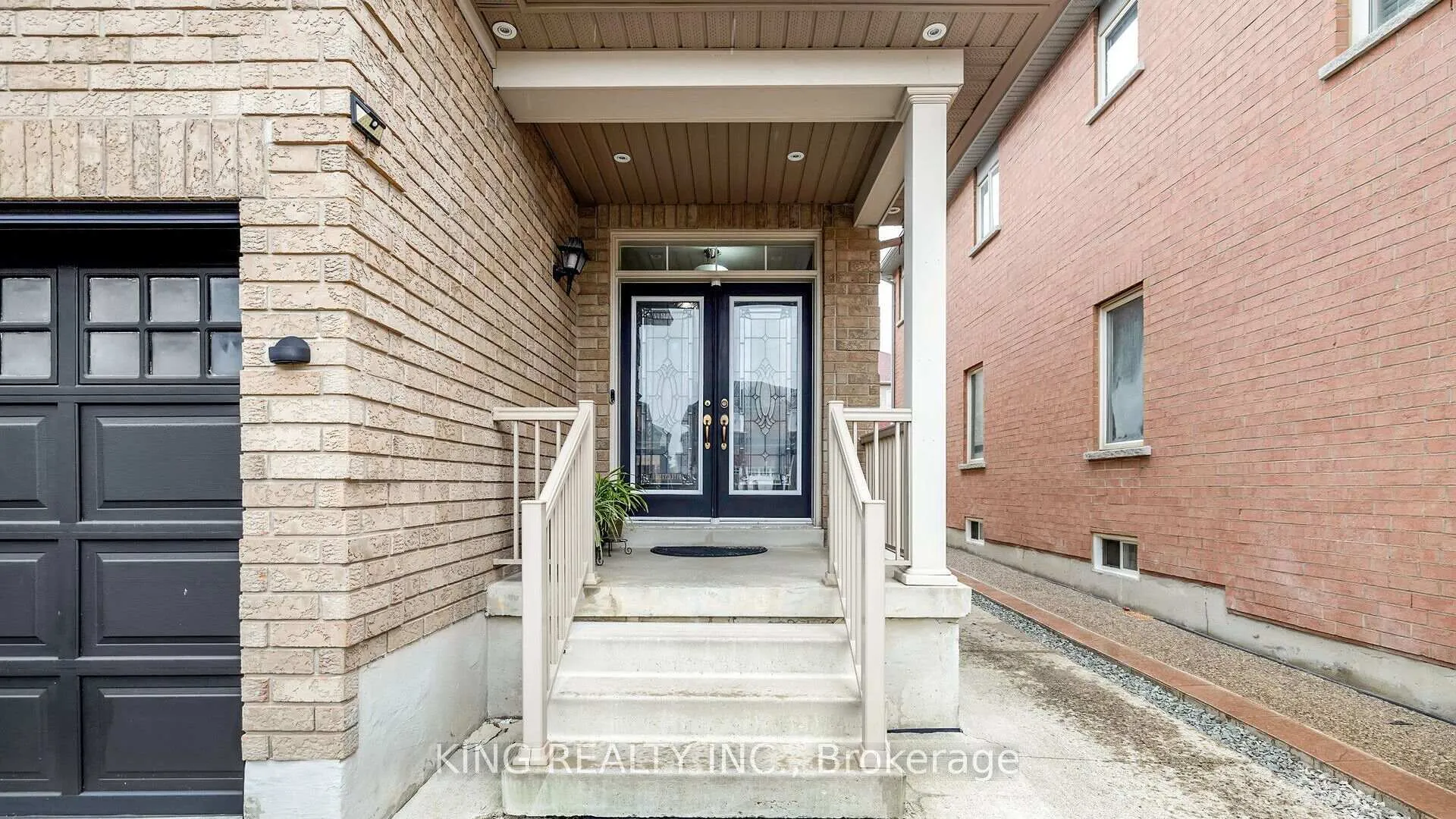 Photo 2 of 81 Turquoise Crescent, Brampton, Bram East — HOMEH
