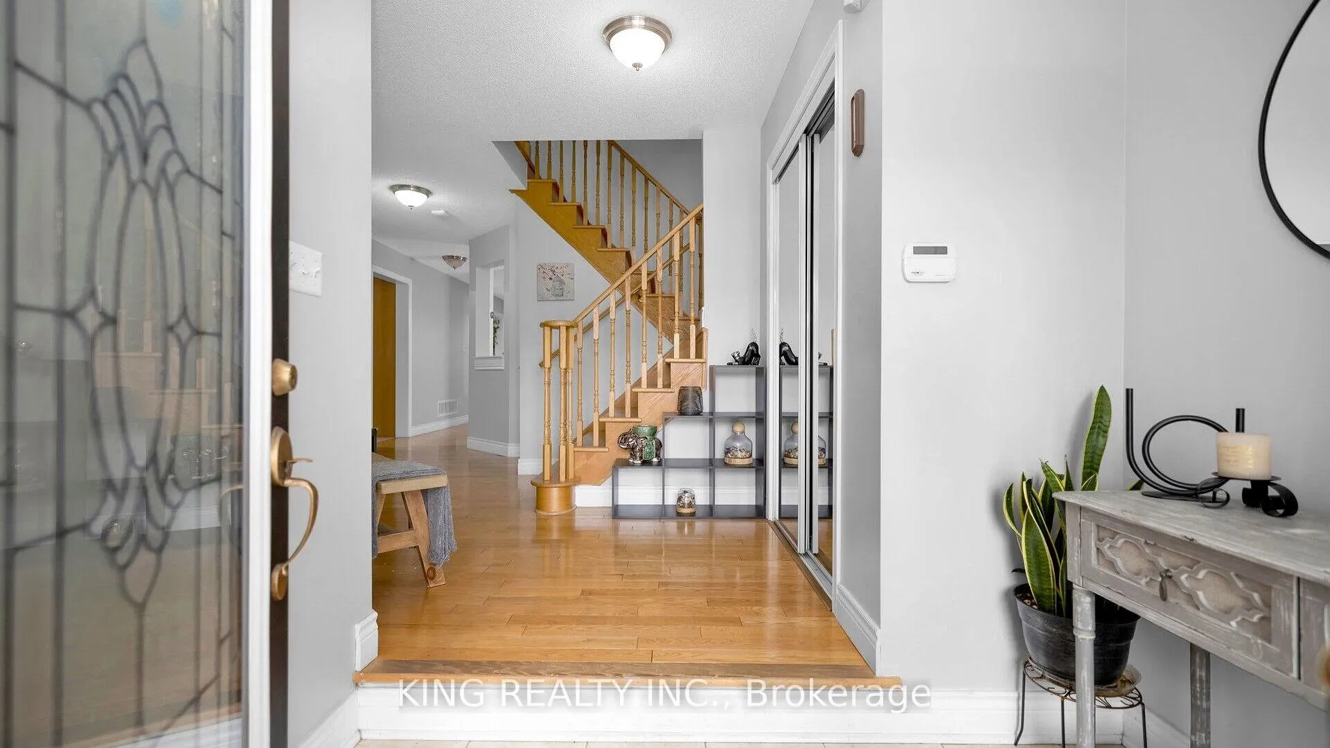 Photo 3 of 81 Turquoise Crescent, Brampton, Bram East — HOMEH