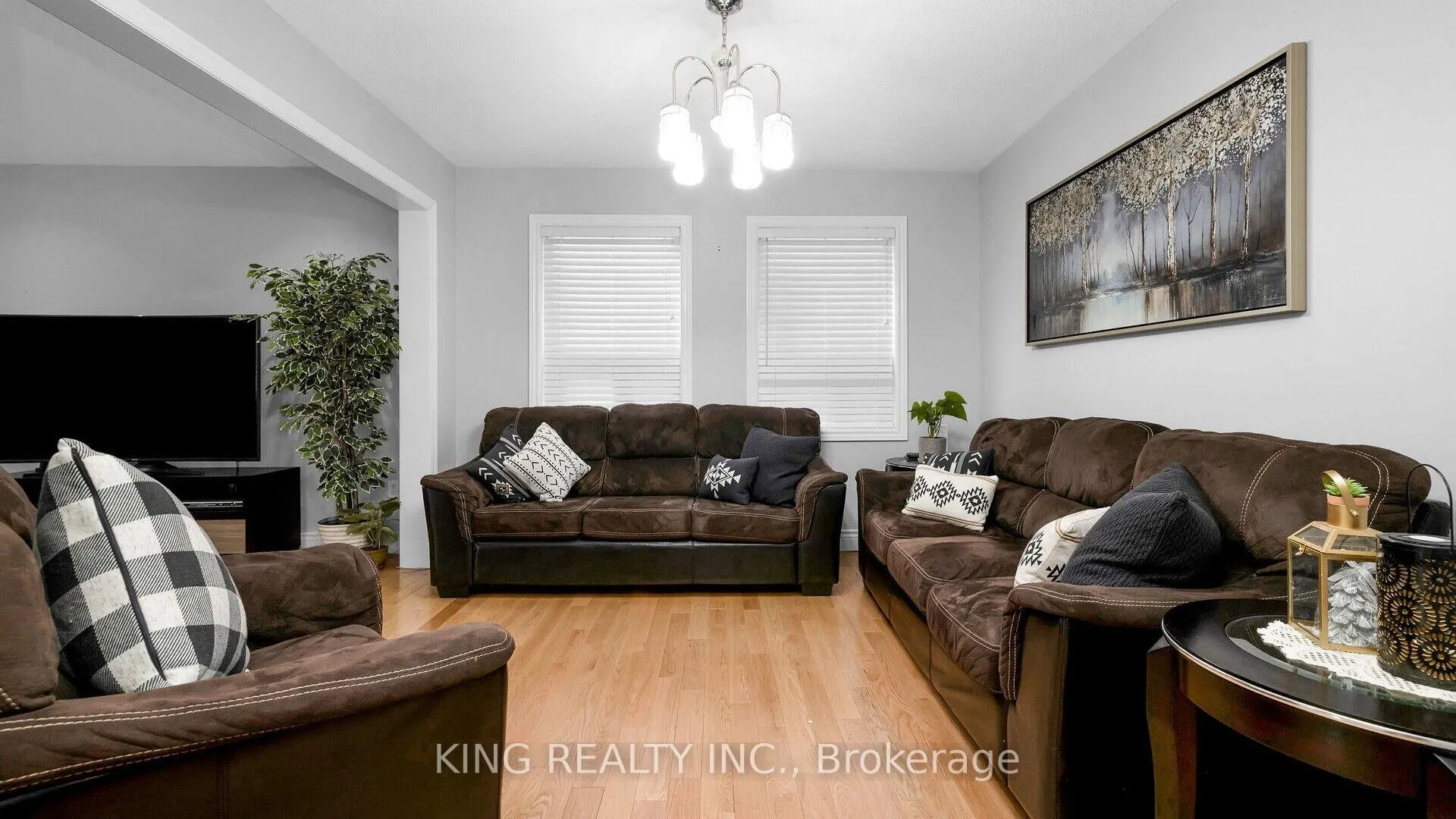 Photo 6 of 81 Turquoise Crescent, Brampton, Bram East — HOMEH