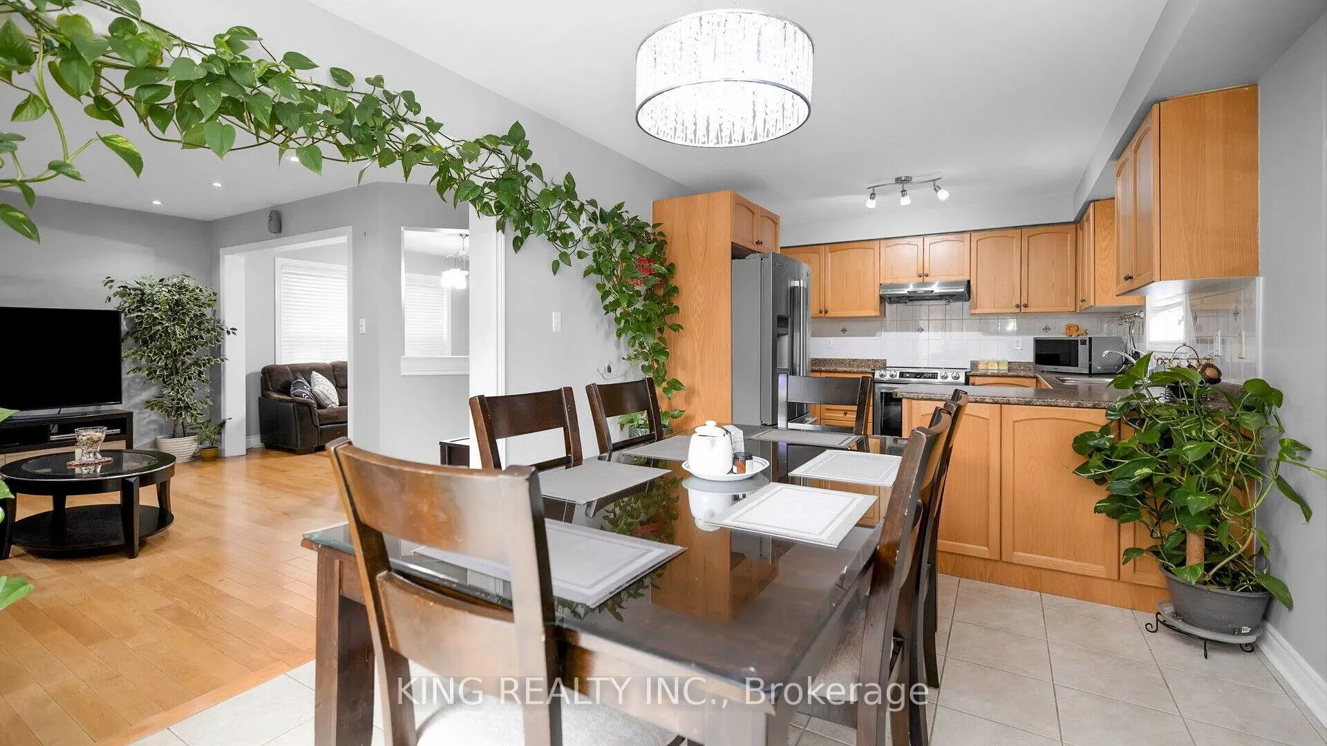 Photo 13 of 81 Turquoise Crescent, Brampton, Bram East — HOMEH