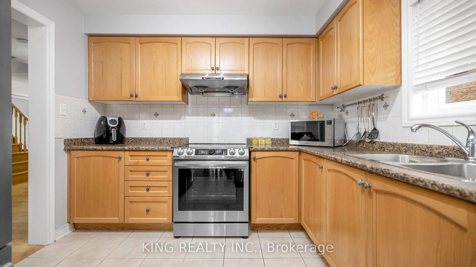 Photo 15 of 81 Turquoise Crescent, Brampton, Bram East — HOMEH