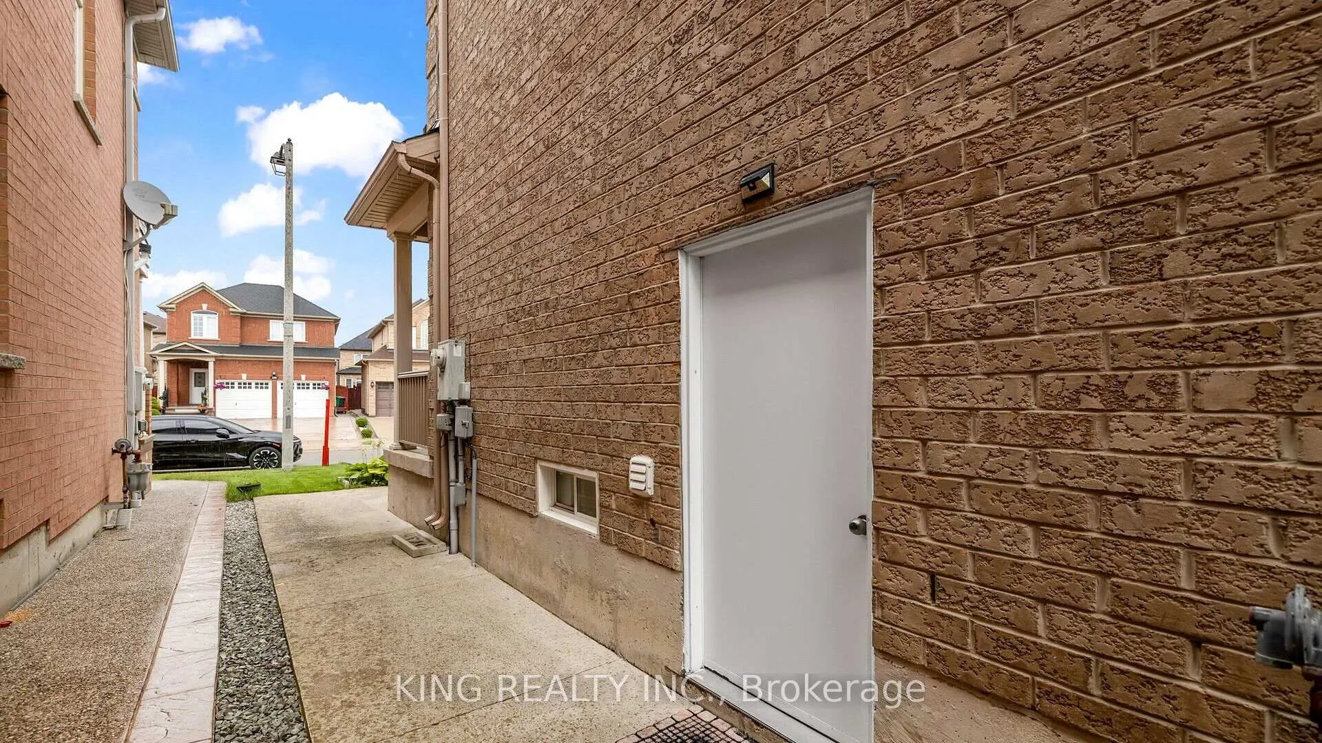 Photo 32 of 81 Turquoise Crescent, Brampton, Bram East — HOMEH
