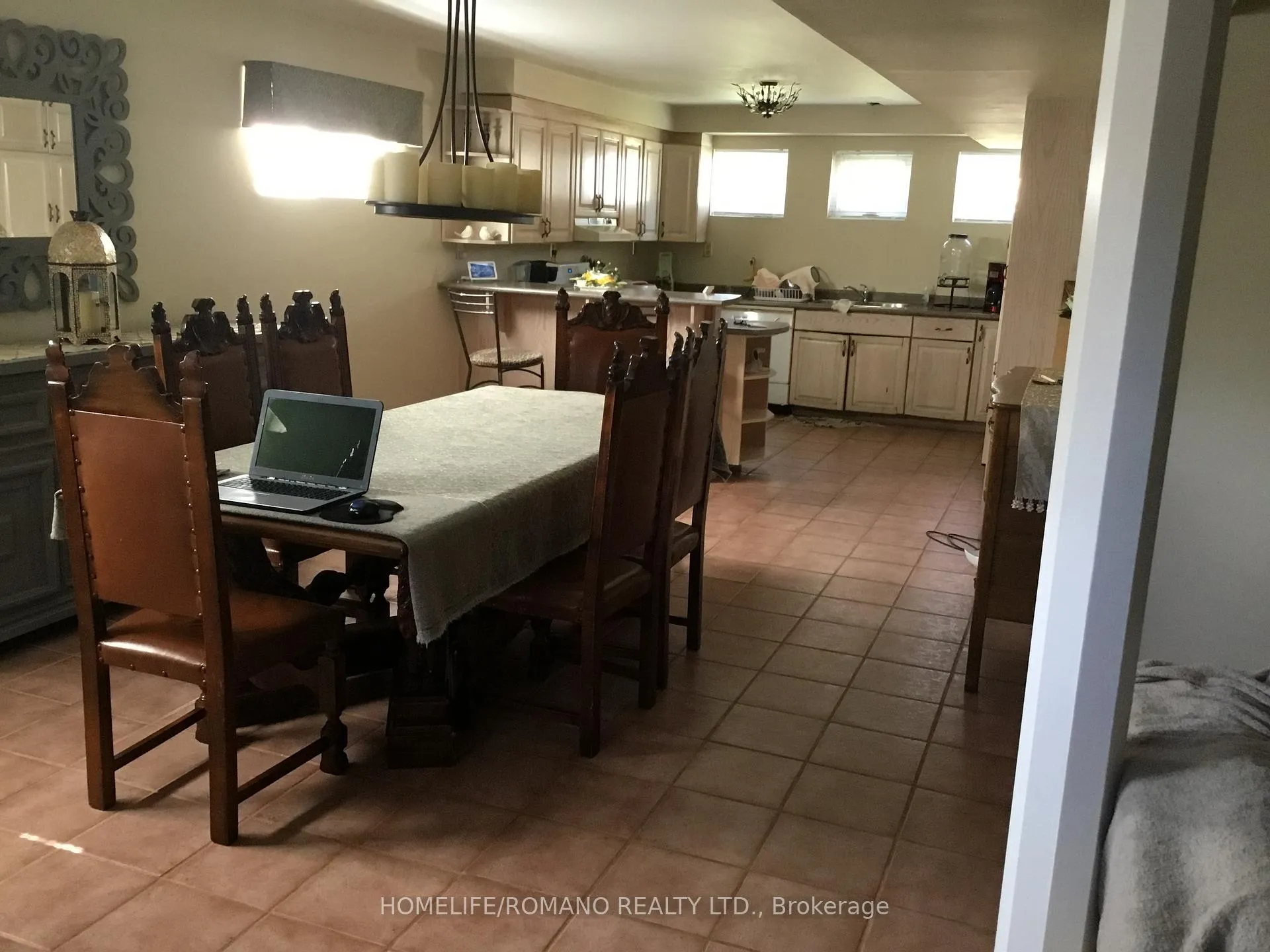 Photo 5 of 12 Boag Court, Barrie, Holly — HOMEH