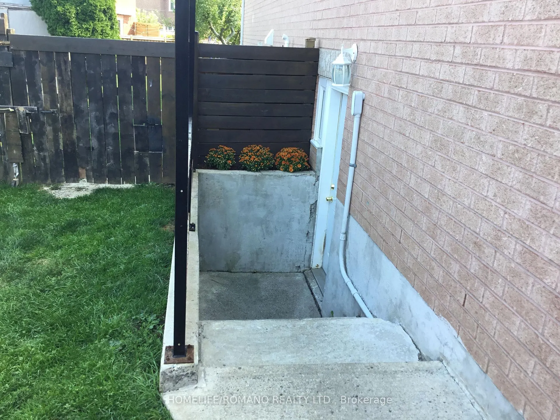 Photo 11 of 12 Boag Court, Barrie, Holly — HOMEH