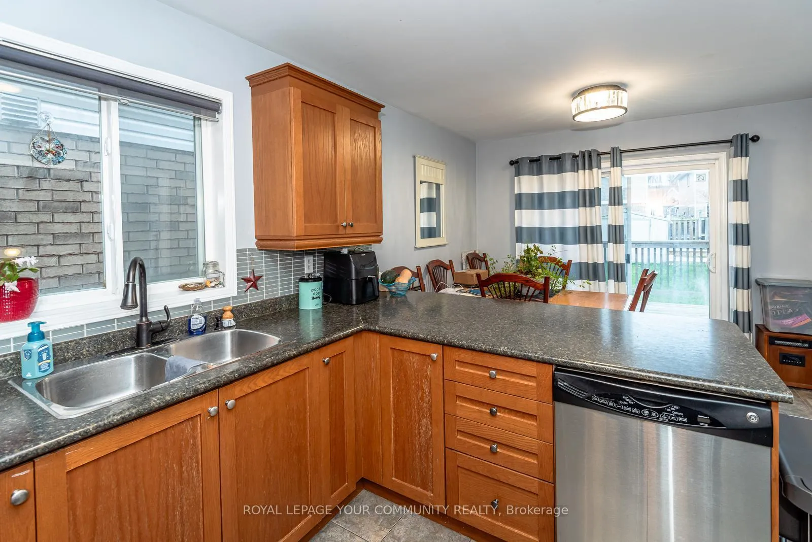 Photo 11 of 5 Pearl Drive, Orillia — HOMEH