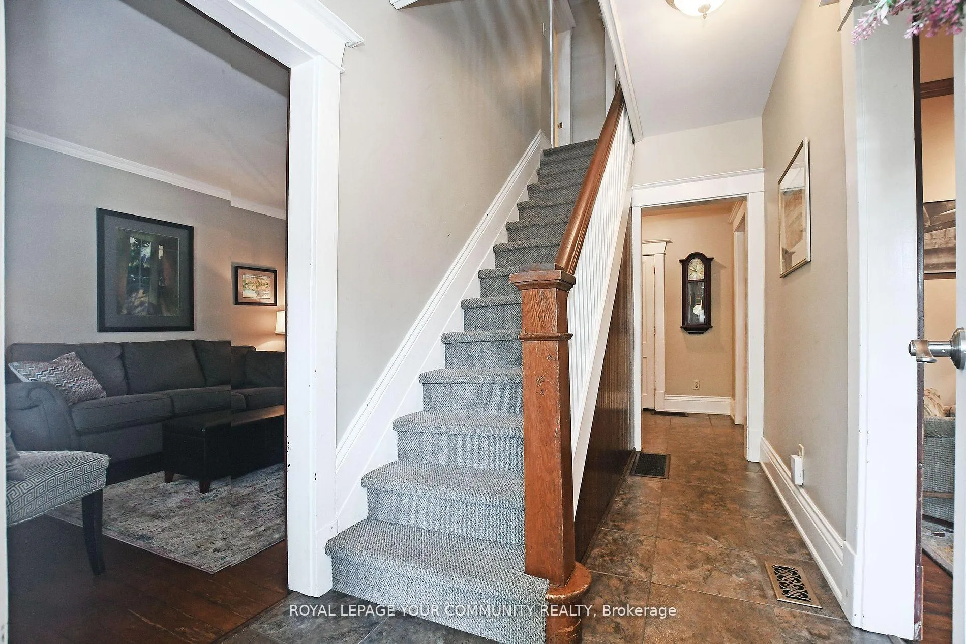 Photo 17 of 111 Edward Street, Aurora, Aurora Village — HOMEH