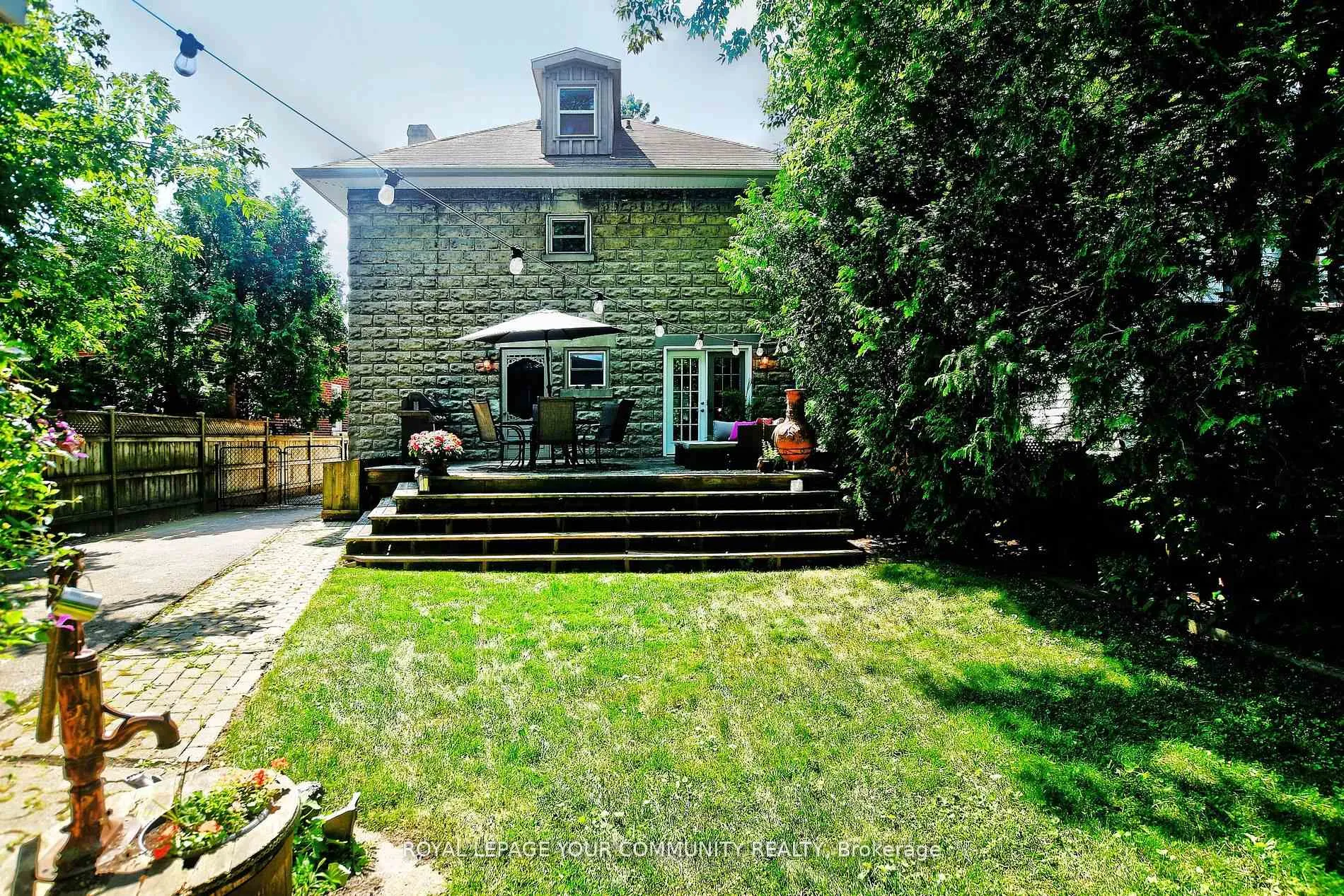 Photo 36 of 111 Edward Street, Aurora, Aurora Village — HOMEH