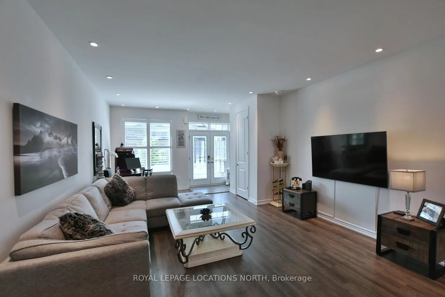 Photo 14 of 20 Bianca Crescent, Wasaga Beach — HOMEH