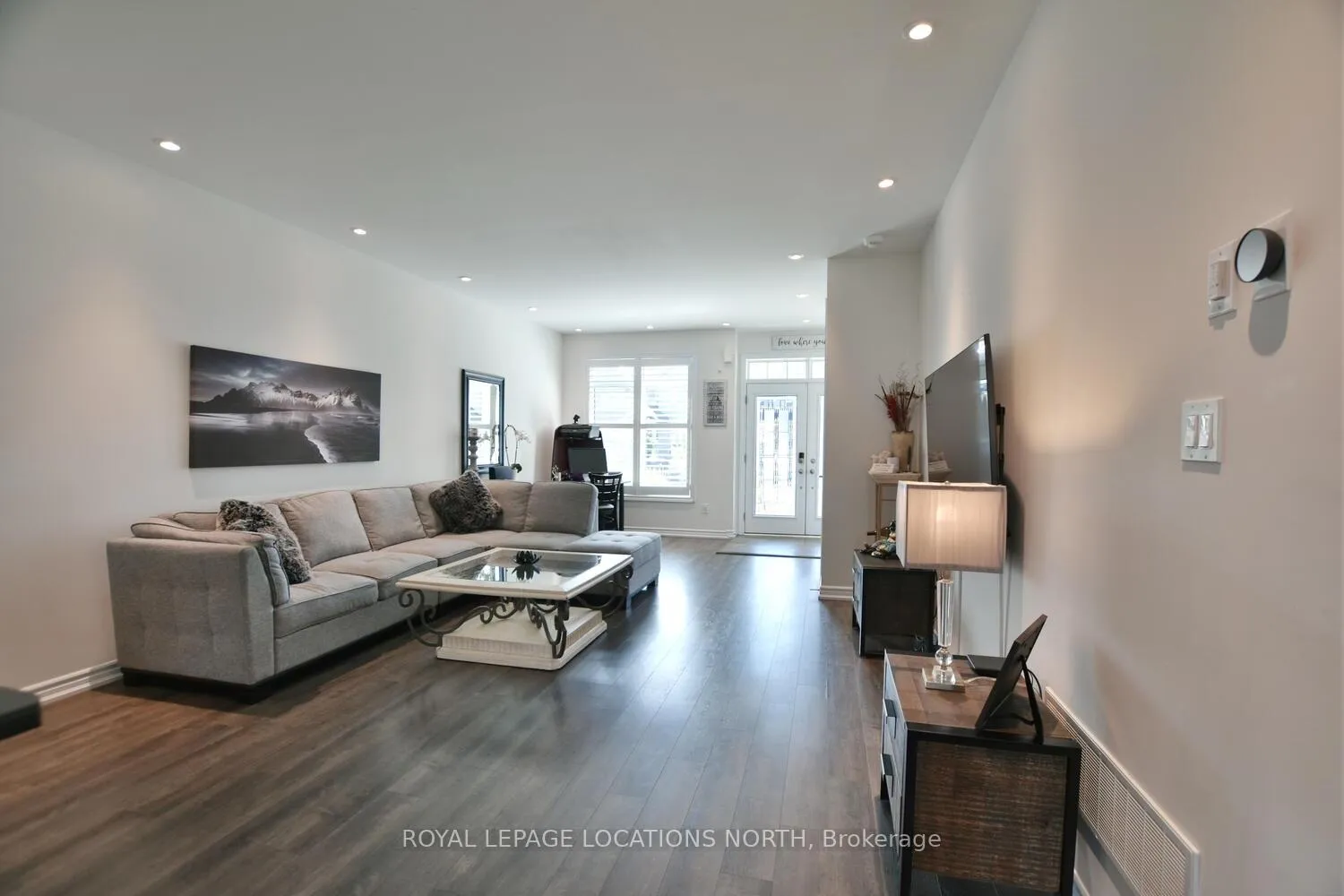 Photo 15 of 20 Bianca Crescent, Wasaga Beach — HOMEH