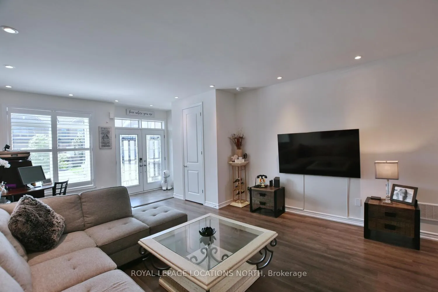 Photo 16 of 20 Bianca Crescent, Wasaga Beach — HOMEH