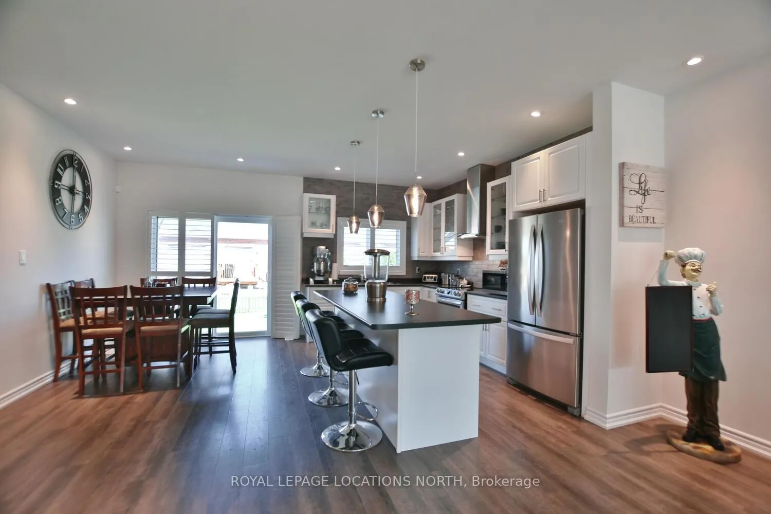 Photo 17 of 20 Bianca Crescent, Wasaga Beach — HOMEH