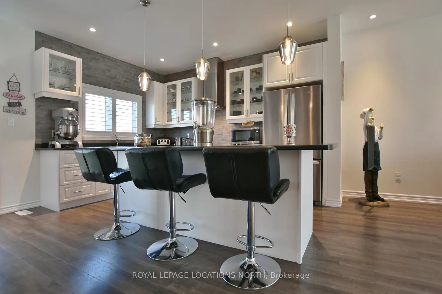 Photo 18 of 20 Bianca Crescent, Wasaga Beach — HOMEH
