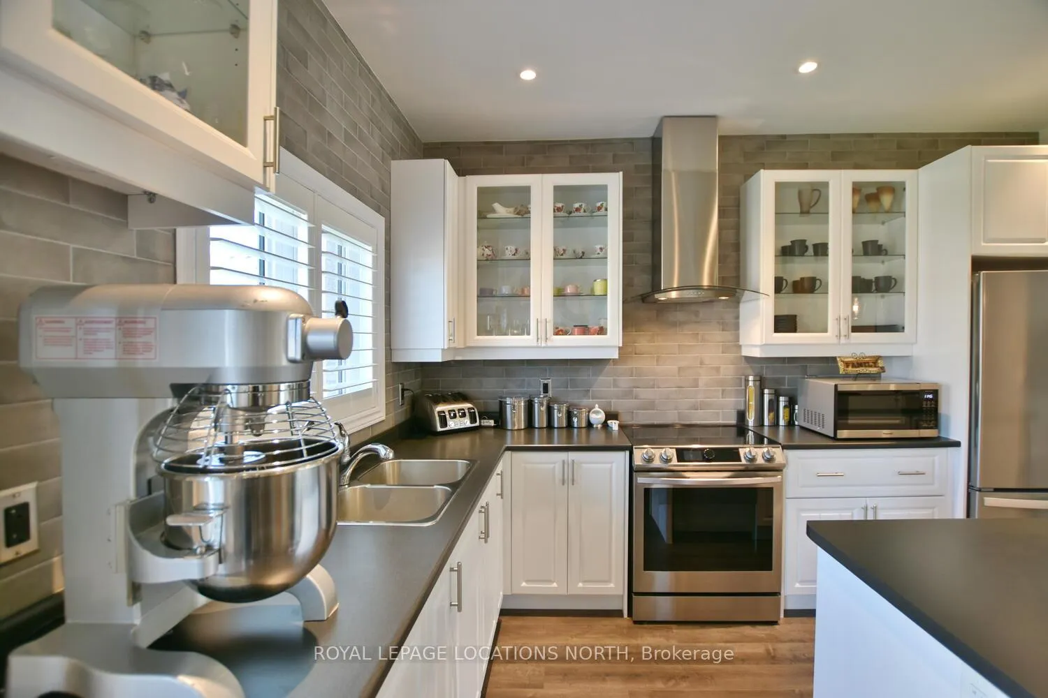Photo 22 of 20 Bianca Crescent, Wasaga Beach — HOMEH