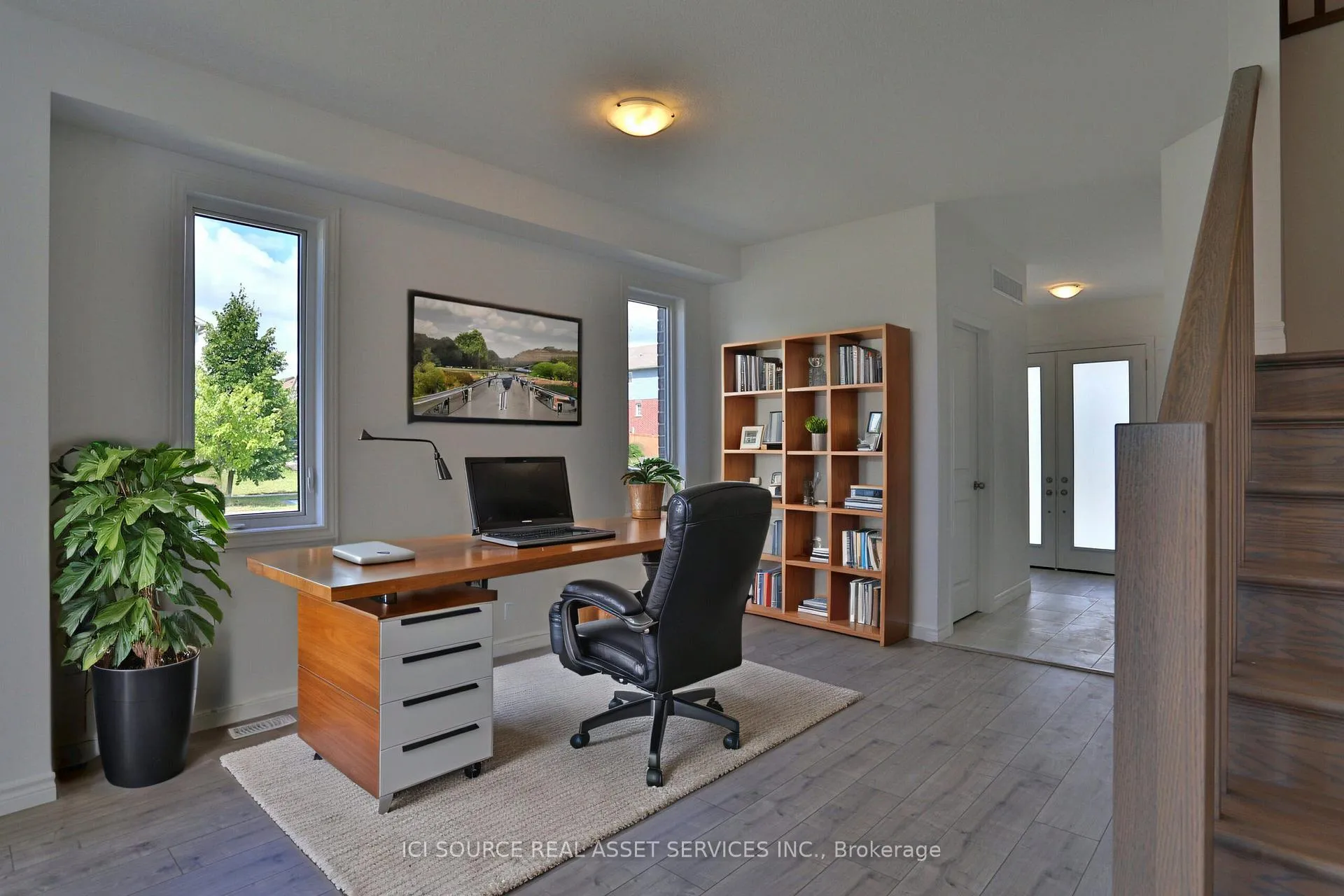 Photo 5 of 31 Rockcliffe Drive, Kitchener — HOMEH