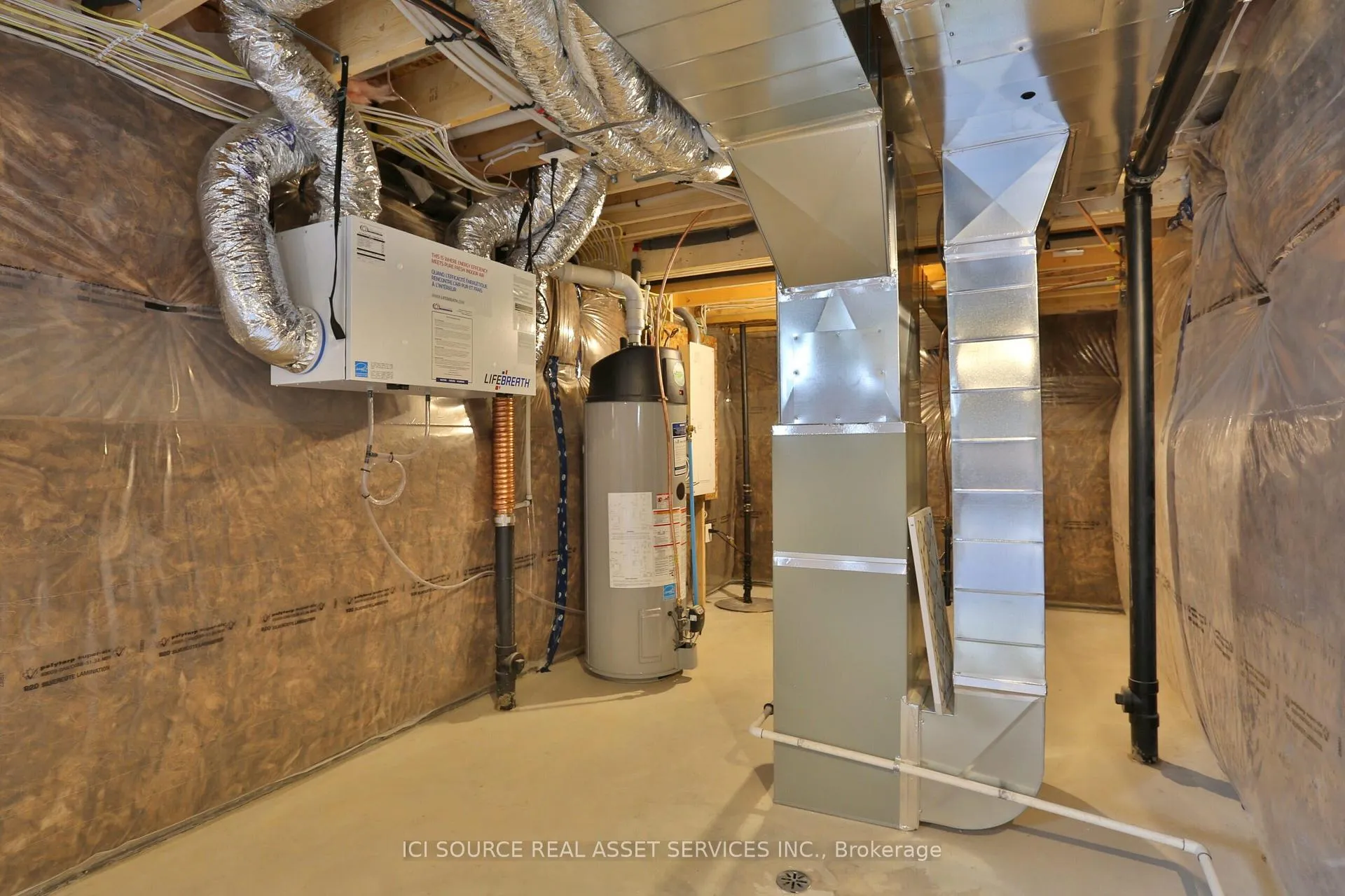 Photo 20 of 31 Rockcliffe Drive, Kitchener — HOMEH