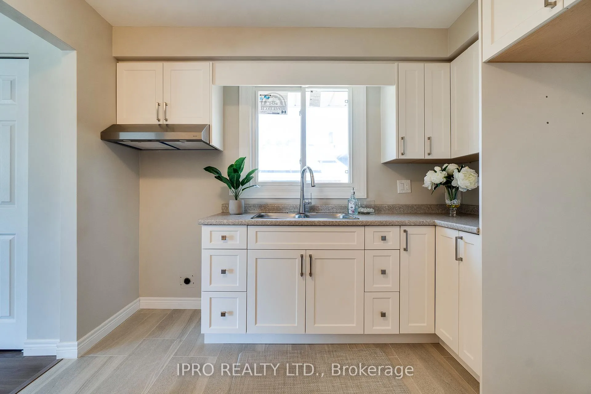 Photo 14 of 18 Costain Court, Hamilton, Fessenden — HOMEH