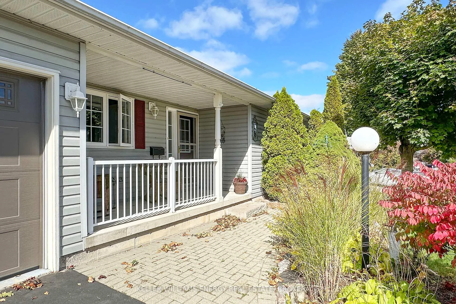 Photo 2 of 32 Wilmot Trail, Clarington, Newcastle — HOMEH