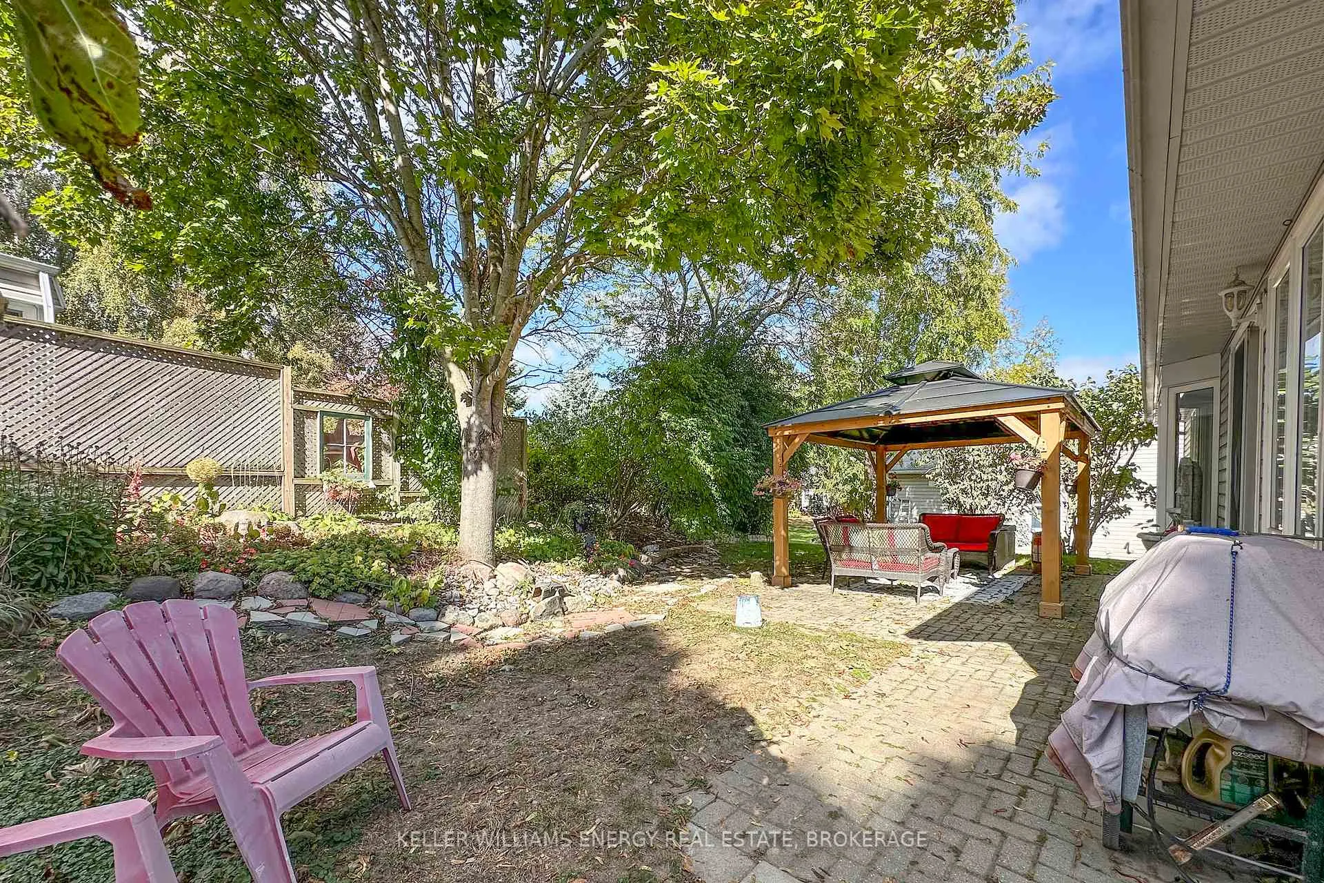Photo 20 of 32 Wilmot Trail, Clarington, Newcastle — HOMEH