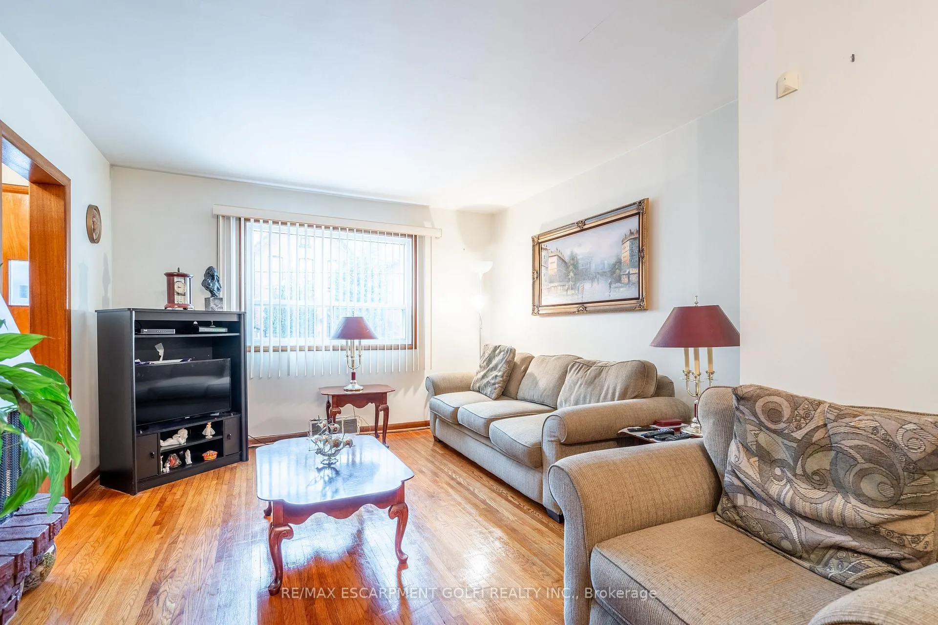 Photo 5 of 261 Jackson Street W, Hamilton, Kirkendall — HOMEH
