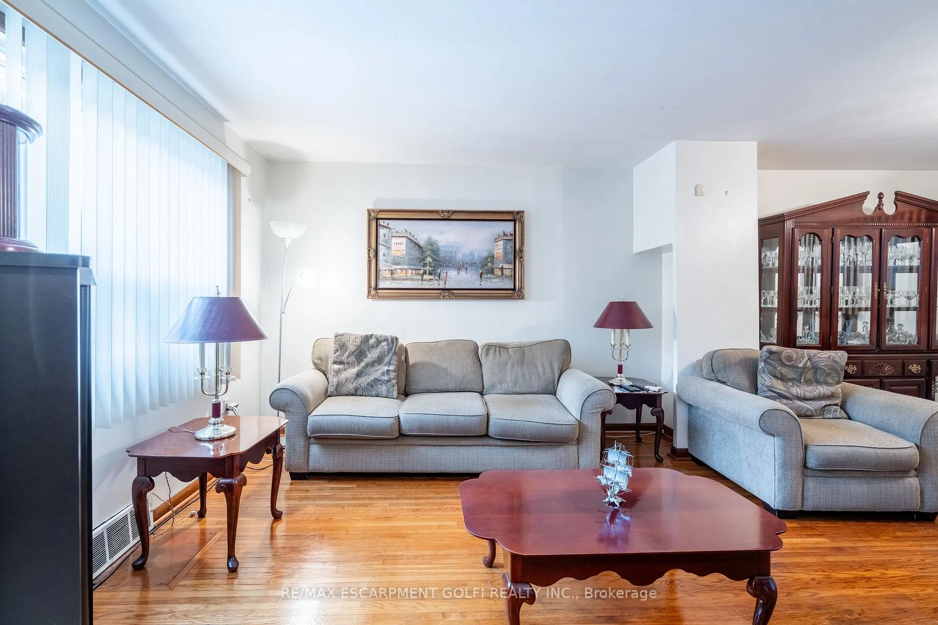 Photo 7 of 261 Jackson Street W, Hamilton, Kirkendall — HOMEH