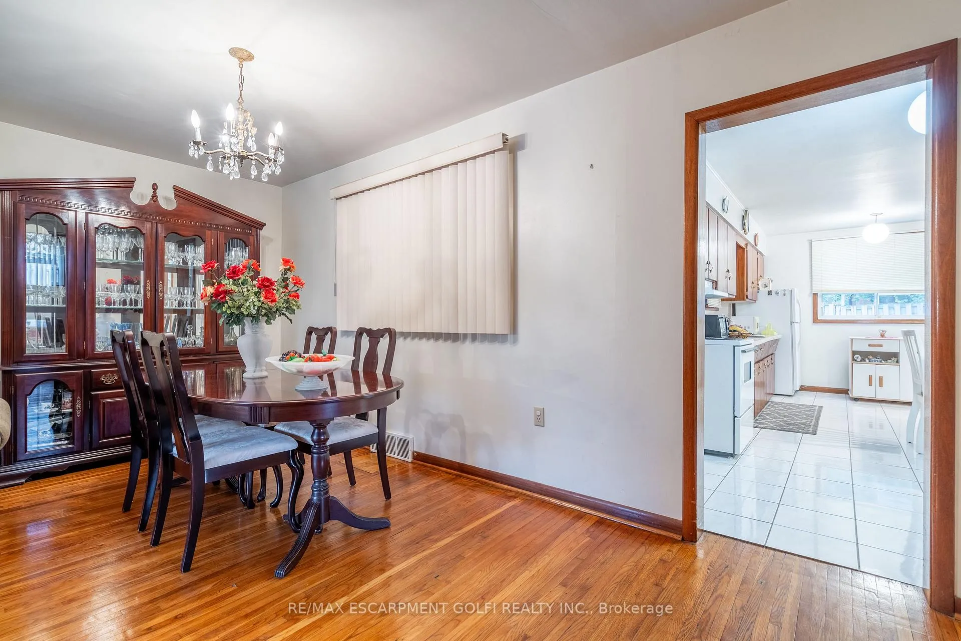 Photo 11 of 261 Jackson Street W, Hamilton, Kirkendall — HOMEH