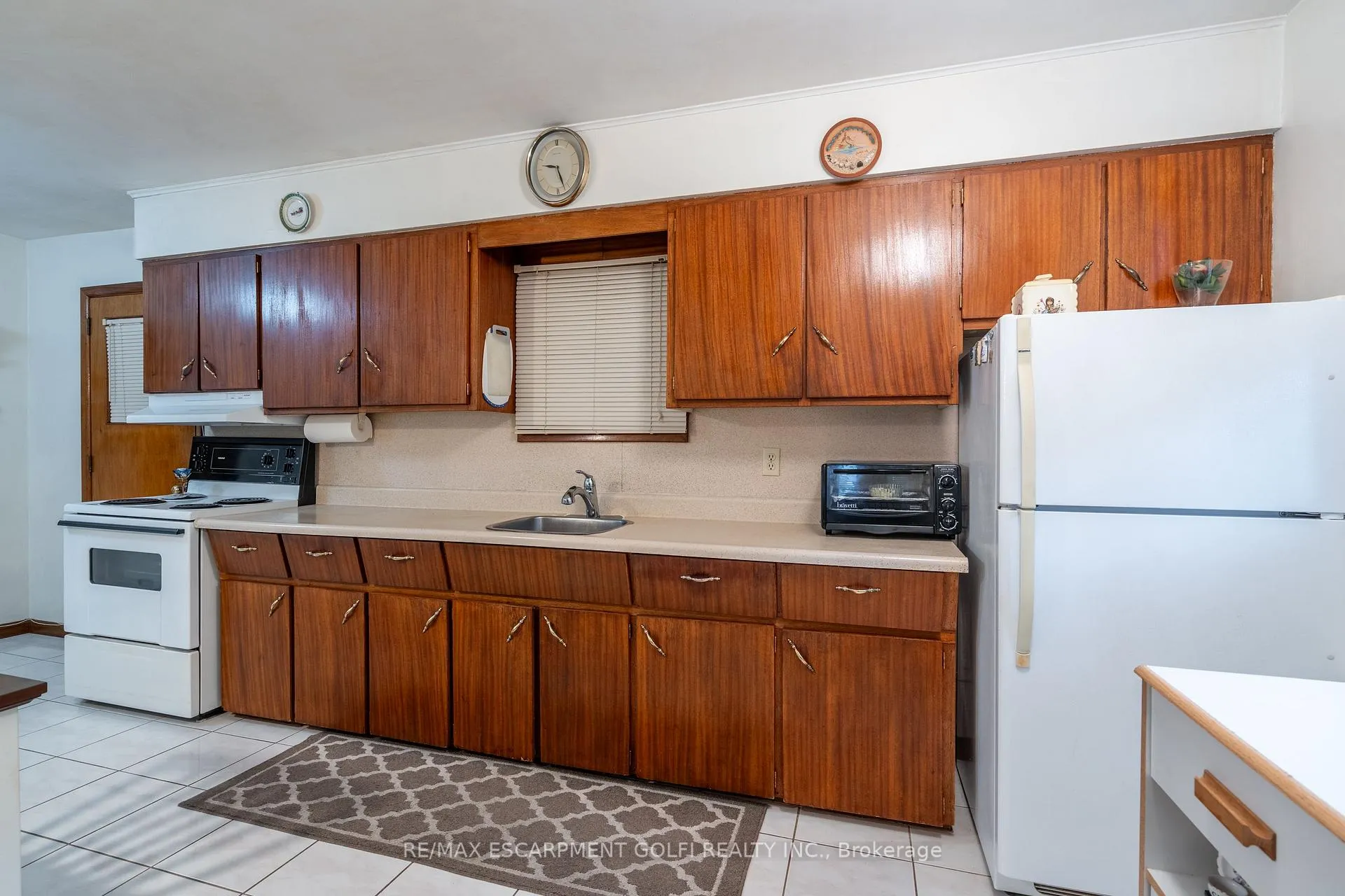 Photo 16 of 261 Jackson Street W, Hamilton, Kirkendall — HOMEH