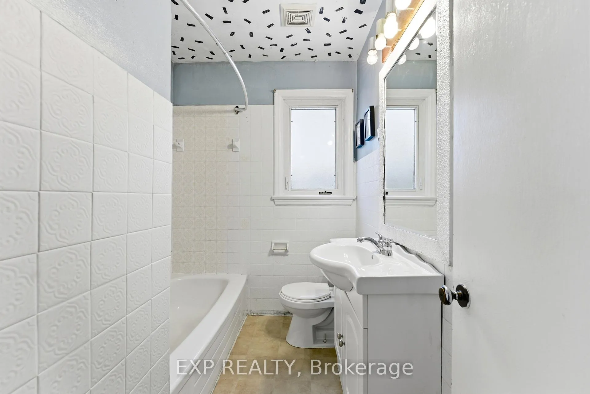 Photo 13 of 38 Greenlawn Avenue, Belleville, Belleville Ward — HOMEH