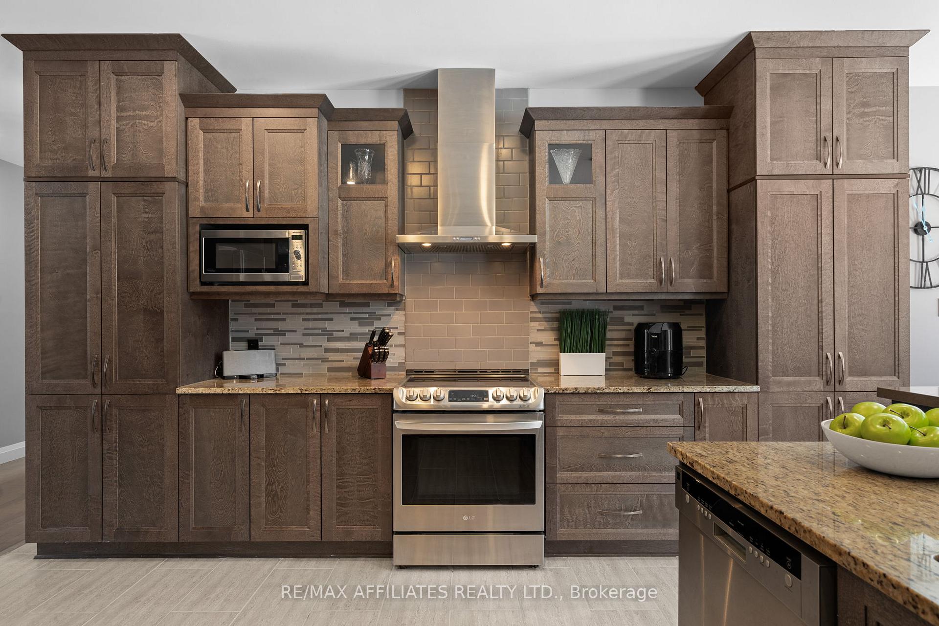 Photo 9 of 883 Deertail Lane, Ottawa, Huntley Ward (North West) — HOMEH