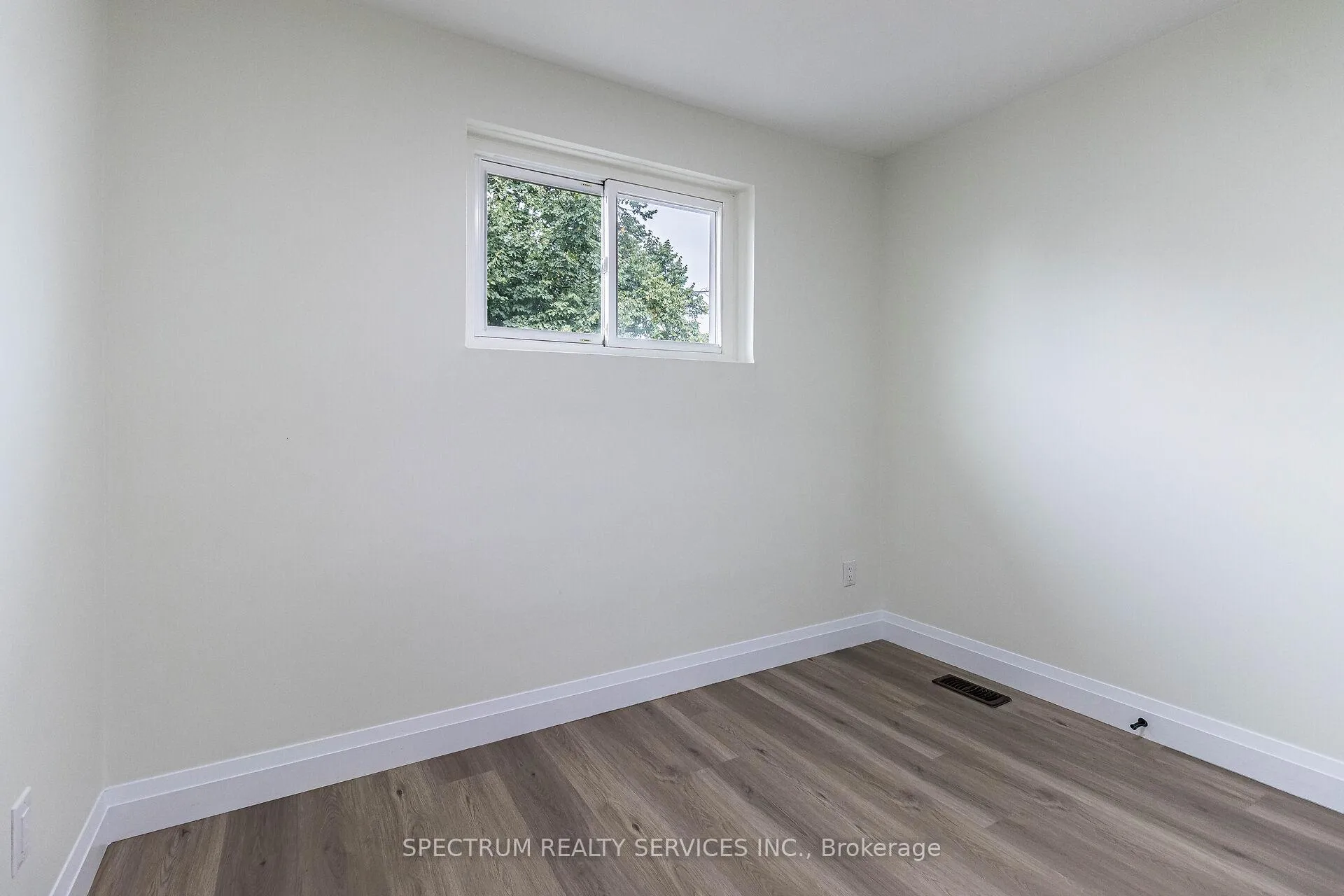 Photo 21 of 85 Golden Orchard Drive, Hamilton, Gourley — HOMEH