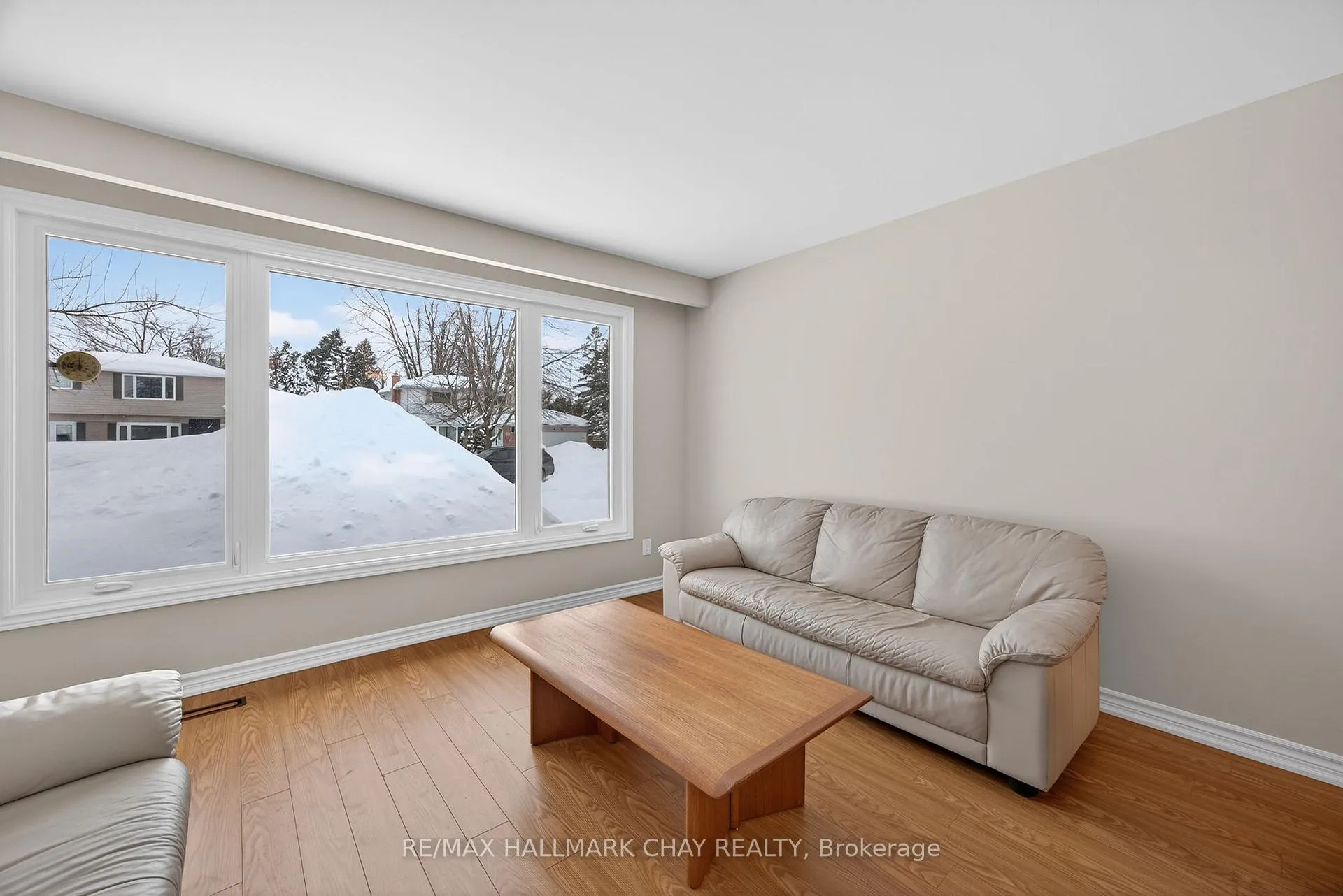 Photo 11 of 15 Curtiss Court, Barrie, Grove East — HOMEH