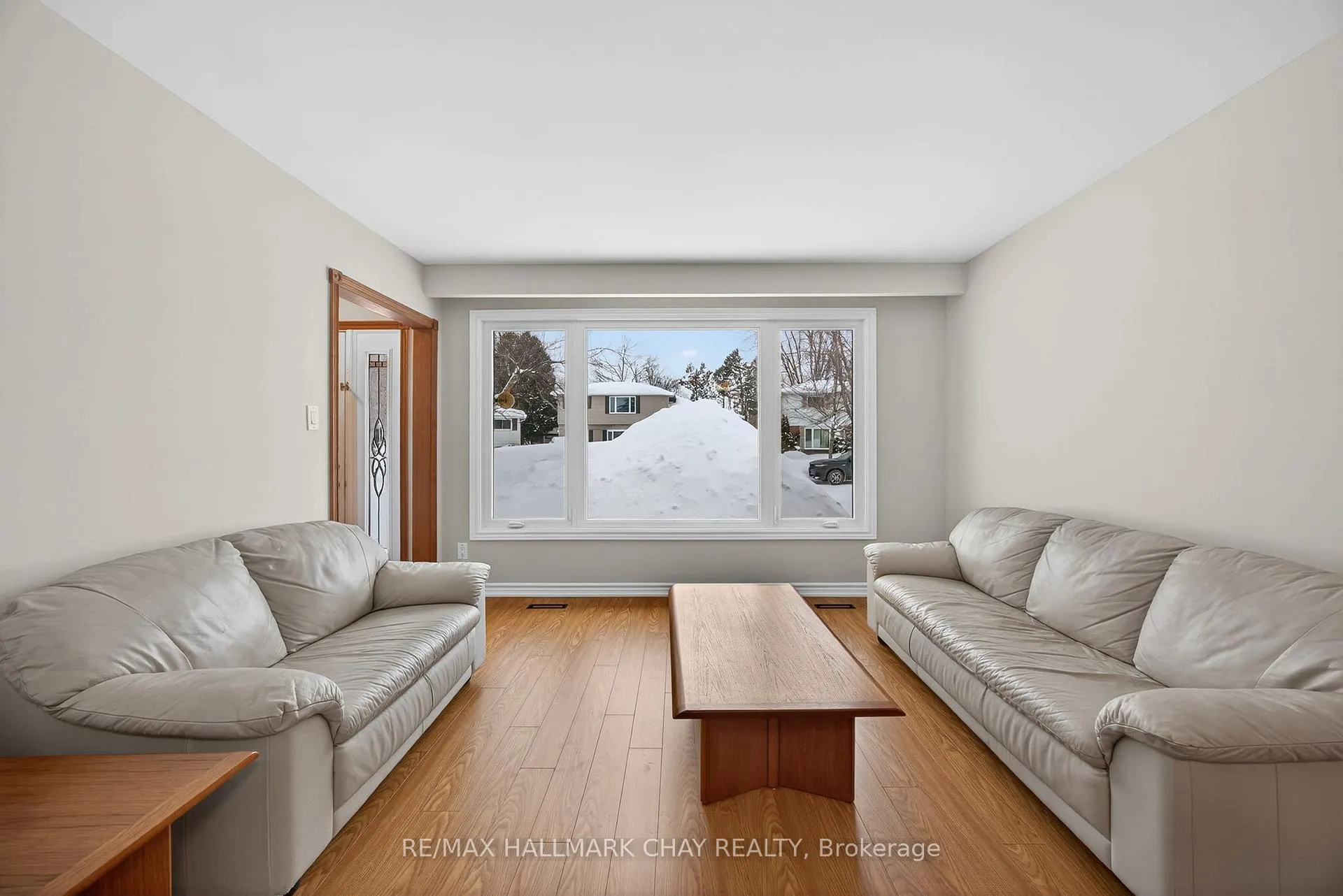Photo 12 of 15 Curtiss Court, Barrie, Grove East — HOMEH