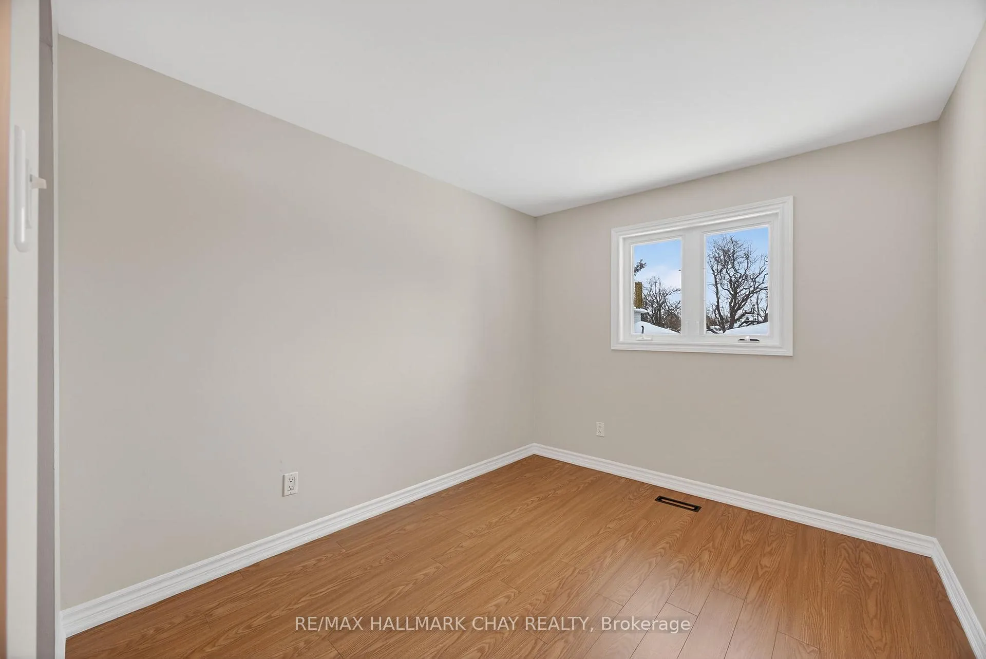 Photo 30 of 15 Curtiss Court, Barrie, Grove East — HOMEH