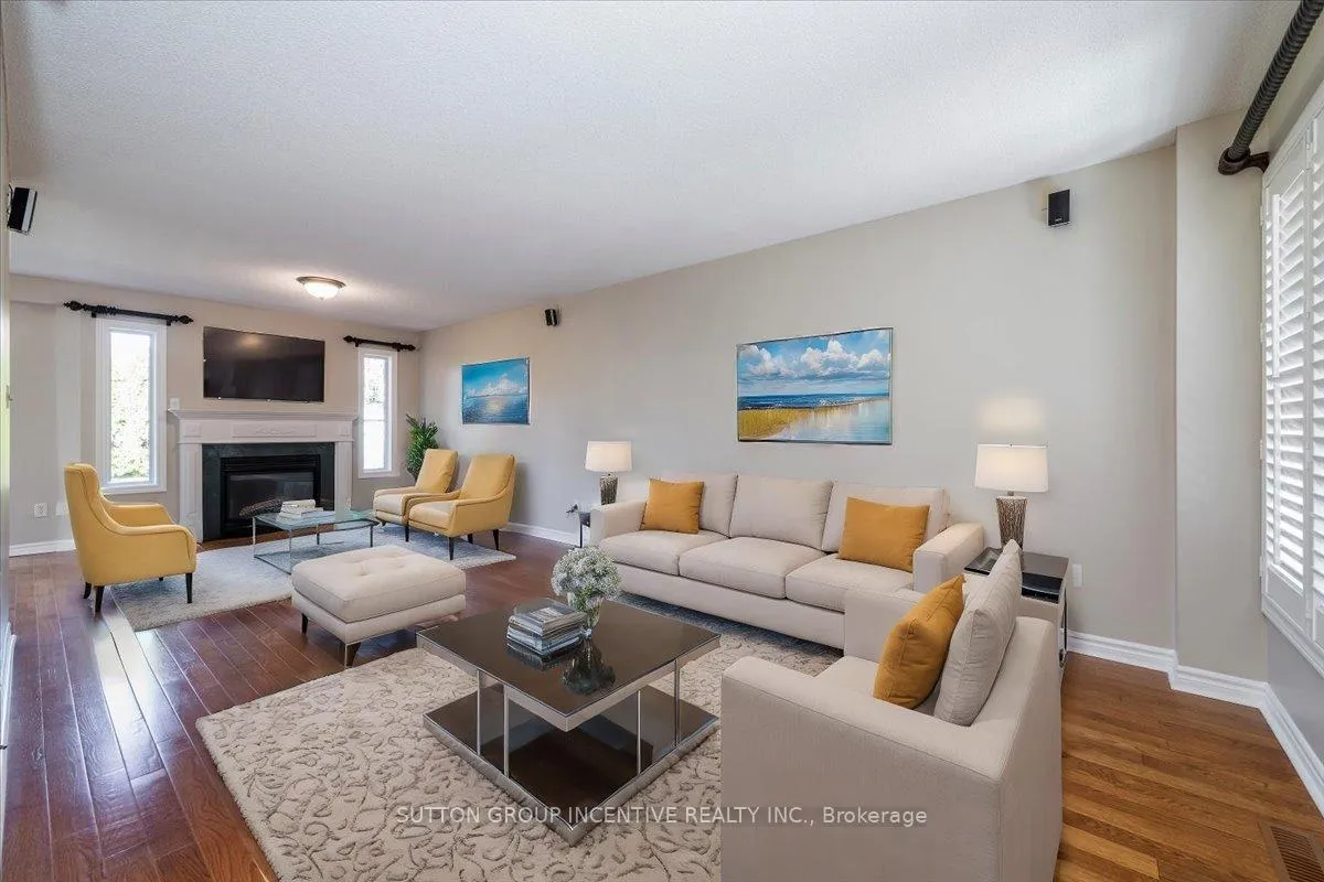 Photo 9 of 40 Livia Herman Way, Barrie, East Bayfield — HOMEH