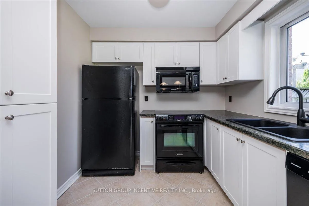 Photo 11 of 40 Livia Herman Way, Barrie, East Bayfield — HOMEH
