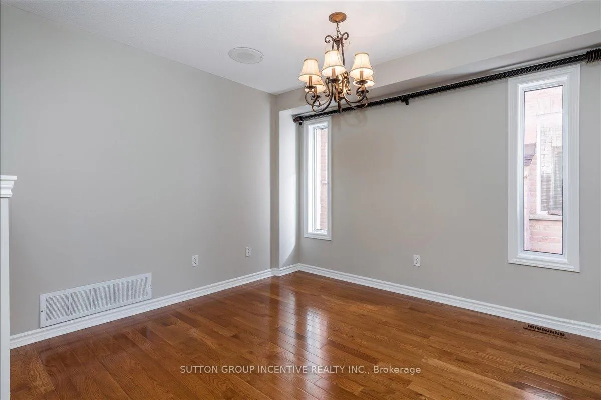 Photo 16 of 40 Livia Herman Way, Barrie, East Bayfield — HOMEH