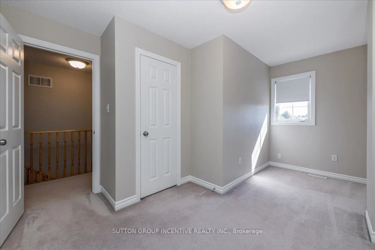 Photo 24 of 40 Livia Herman Way, Barrie, East Bayfield — HOMEH