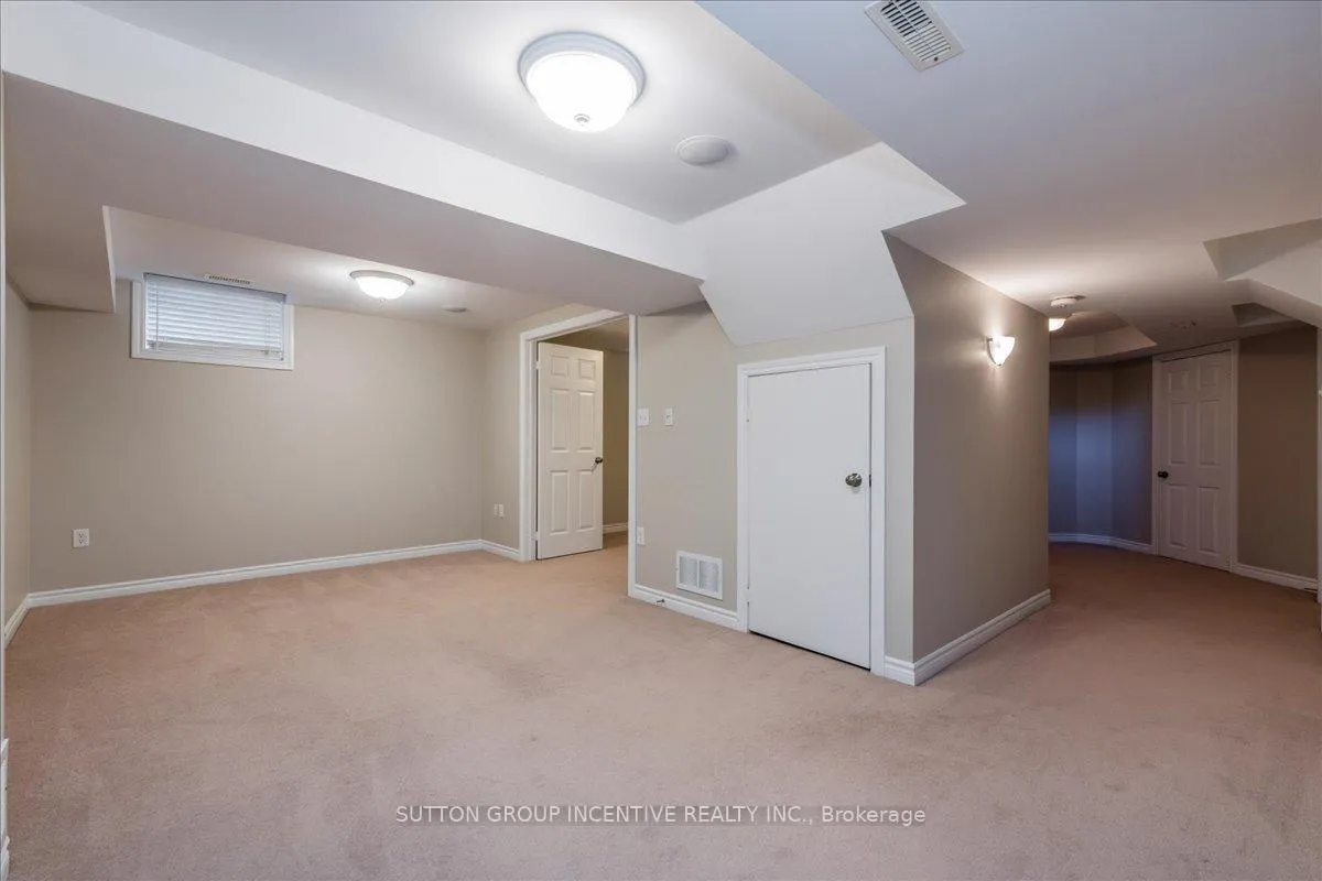 Photo 31 of 40 Livia Herman Way, Barrie, East Bayfield — HOMEH