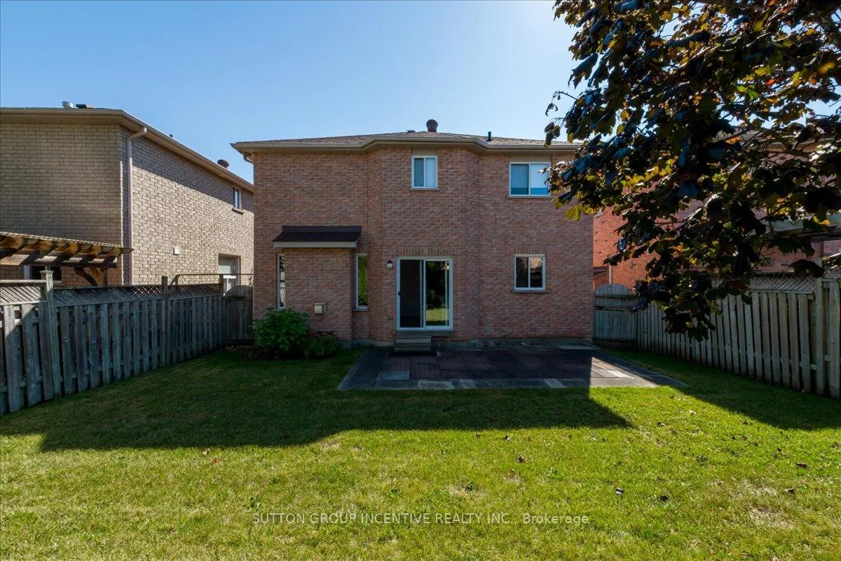 Photo 35 of 40 Livia Herman Way, Barrie, East Bayfield — HOMEH