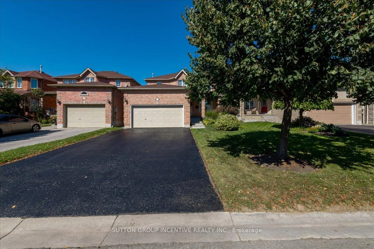 Photo 38 of 40 Livia Herman Way, Barrie, East Bayfield — HOMEH
