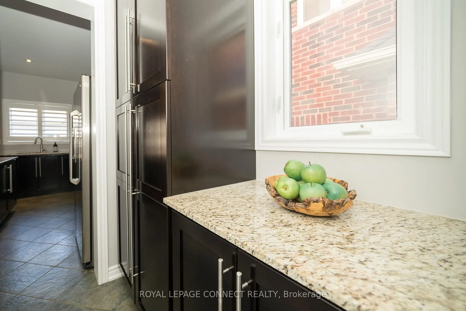 Photo 13 of 18 Kane Crescent, Aurora, Bayview Northeast — HOMEH