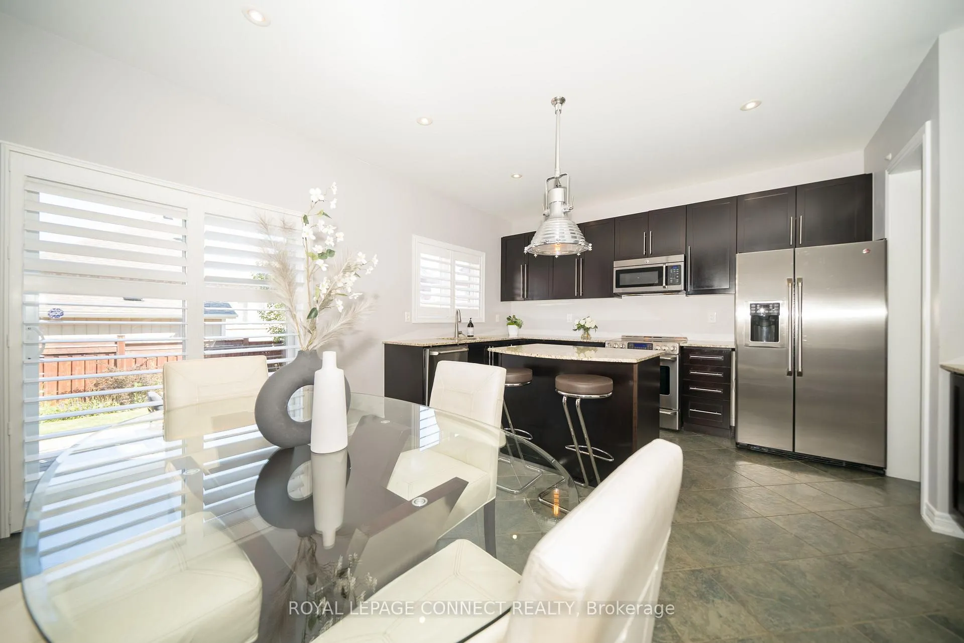 Photo 15 of 18 Kane Crescent, Aurora, Bayview Northeast — HOMEH