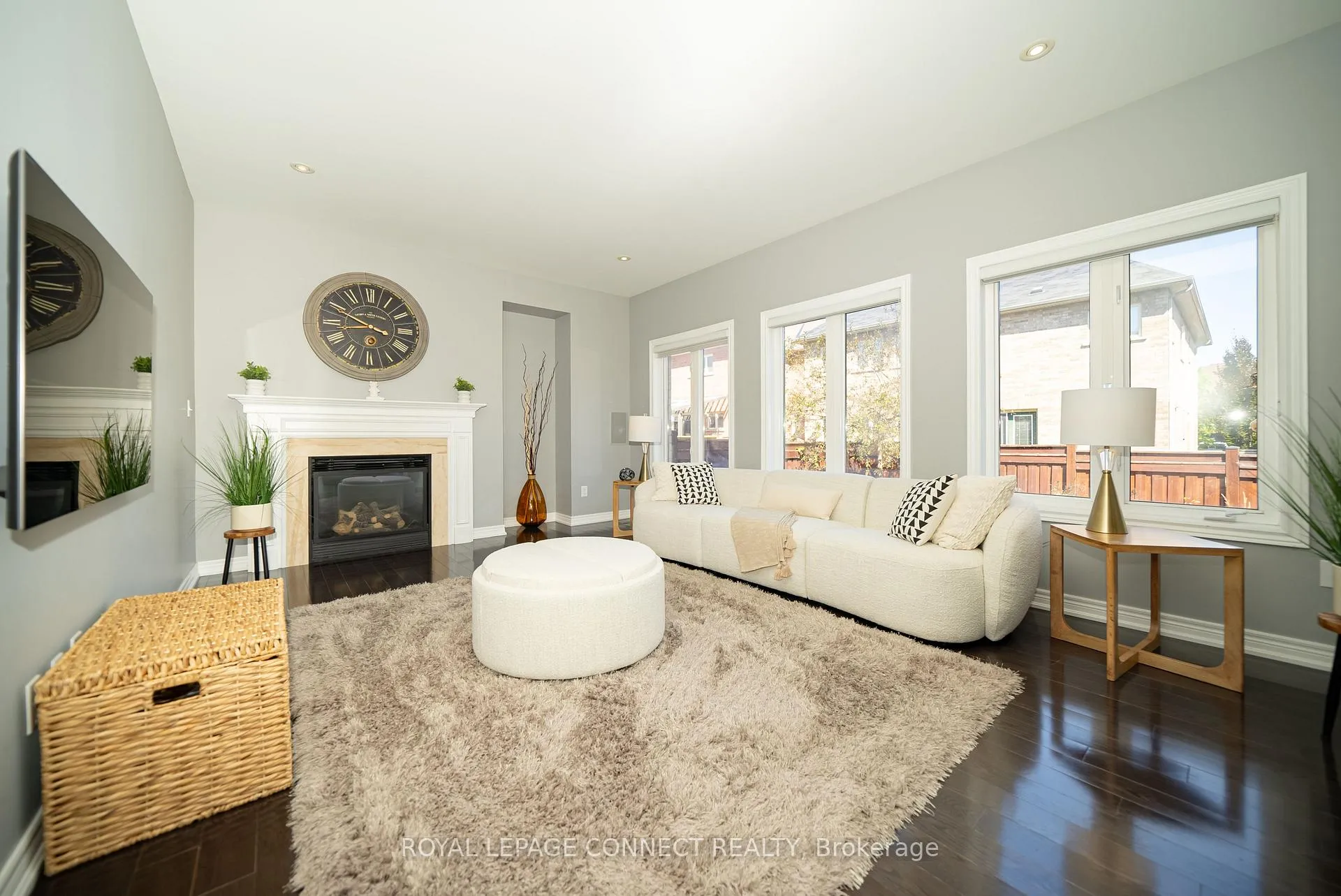 Photo 16 of 18 Kane Crescent, Aurora, Bayview Northeast — HOMEH