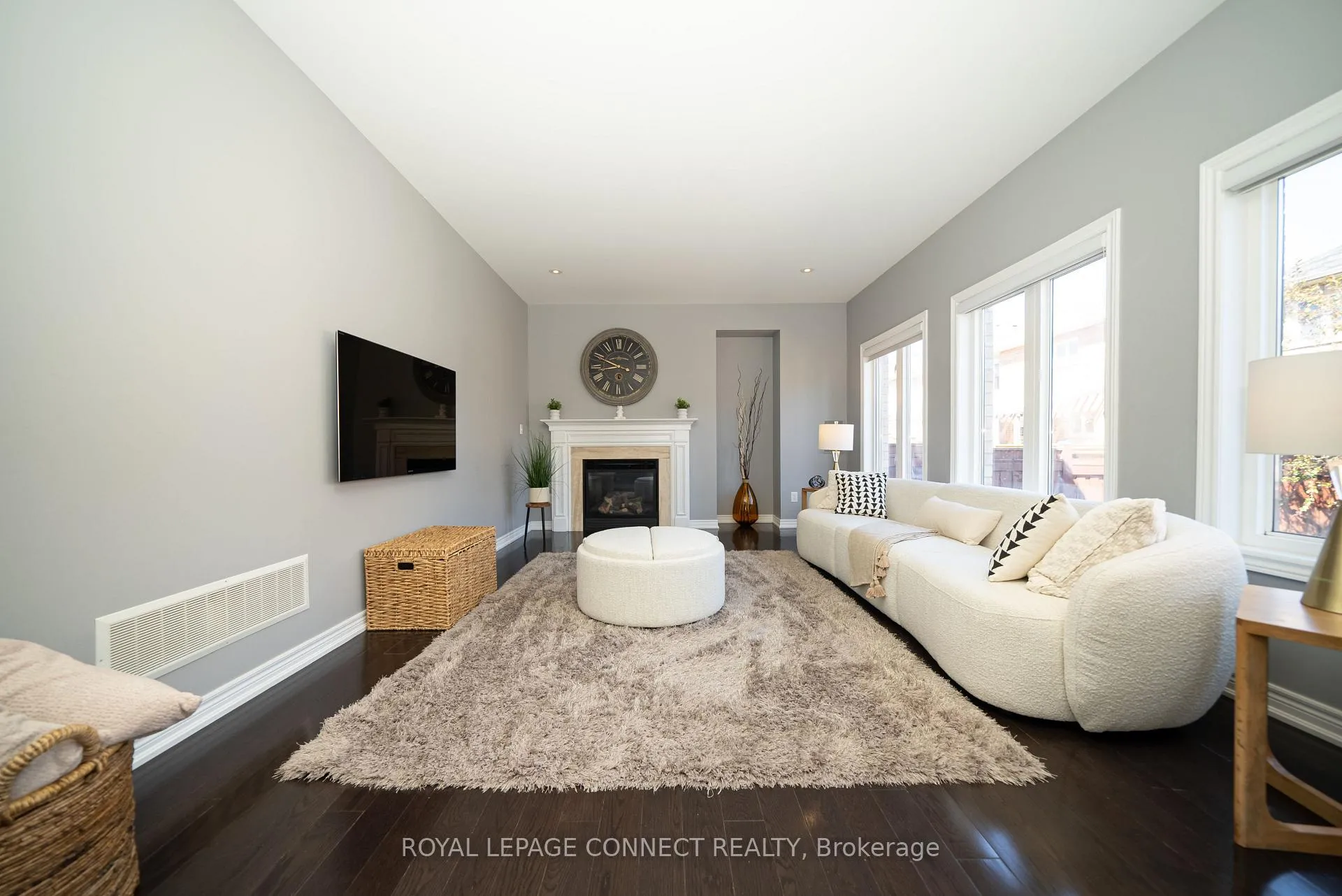 Photo 17 of 18 Kane Crescent, Aurora, Bayview Northeast — HOMEH