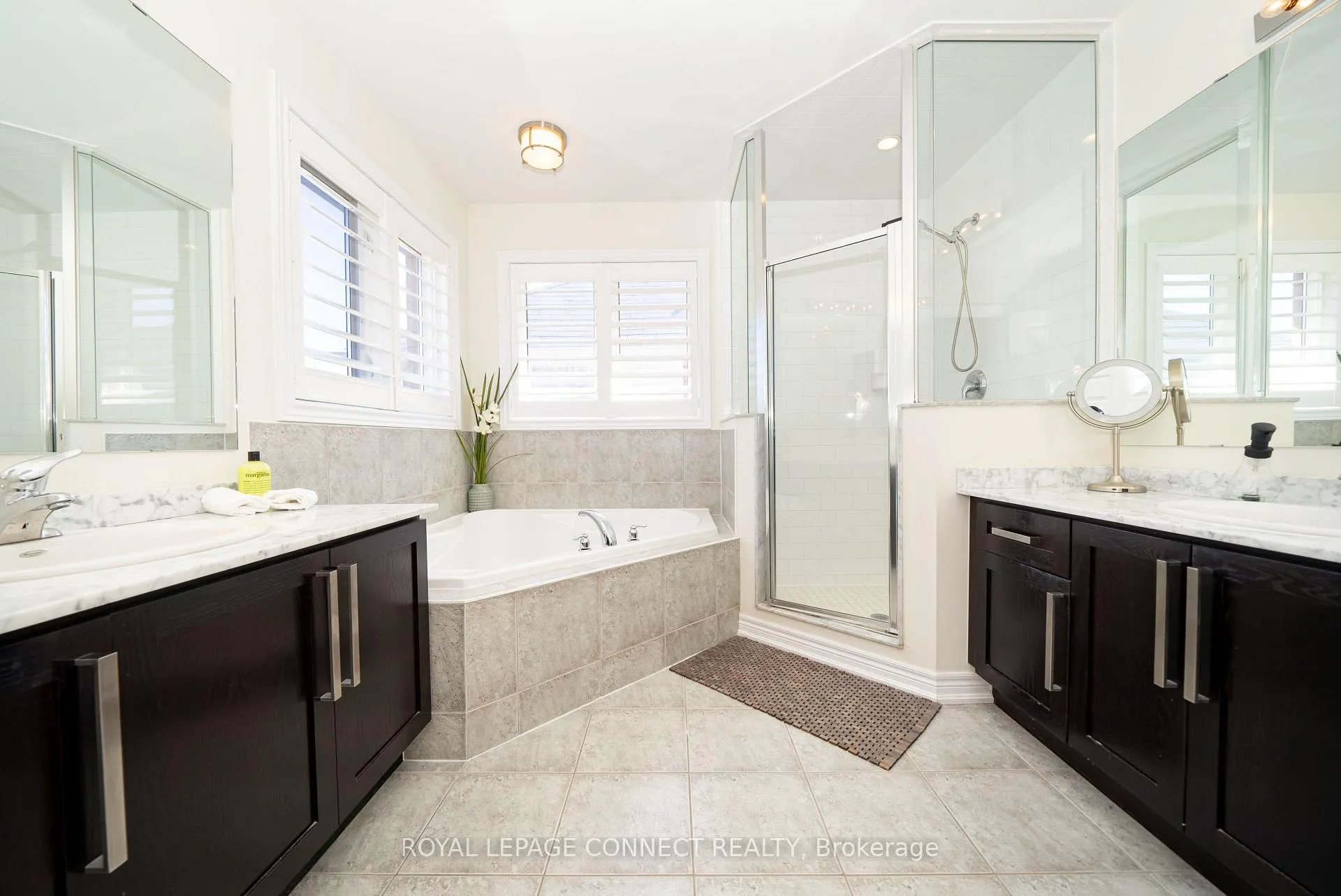 Photo 25 of 18 Kane Crescent, Aurora, Bayview Northeast — HOMEH