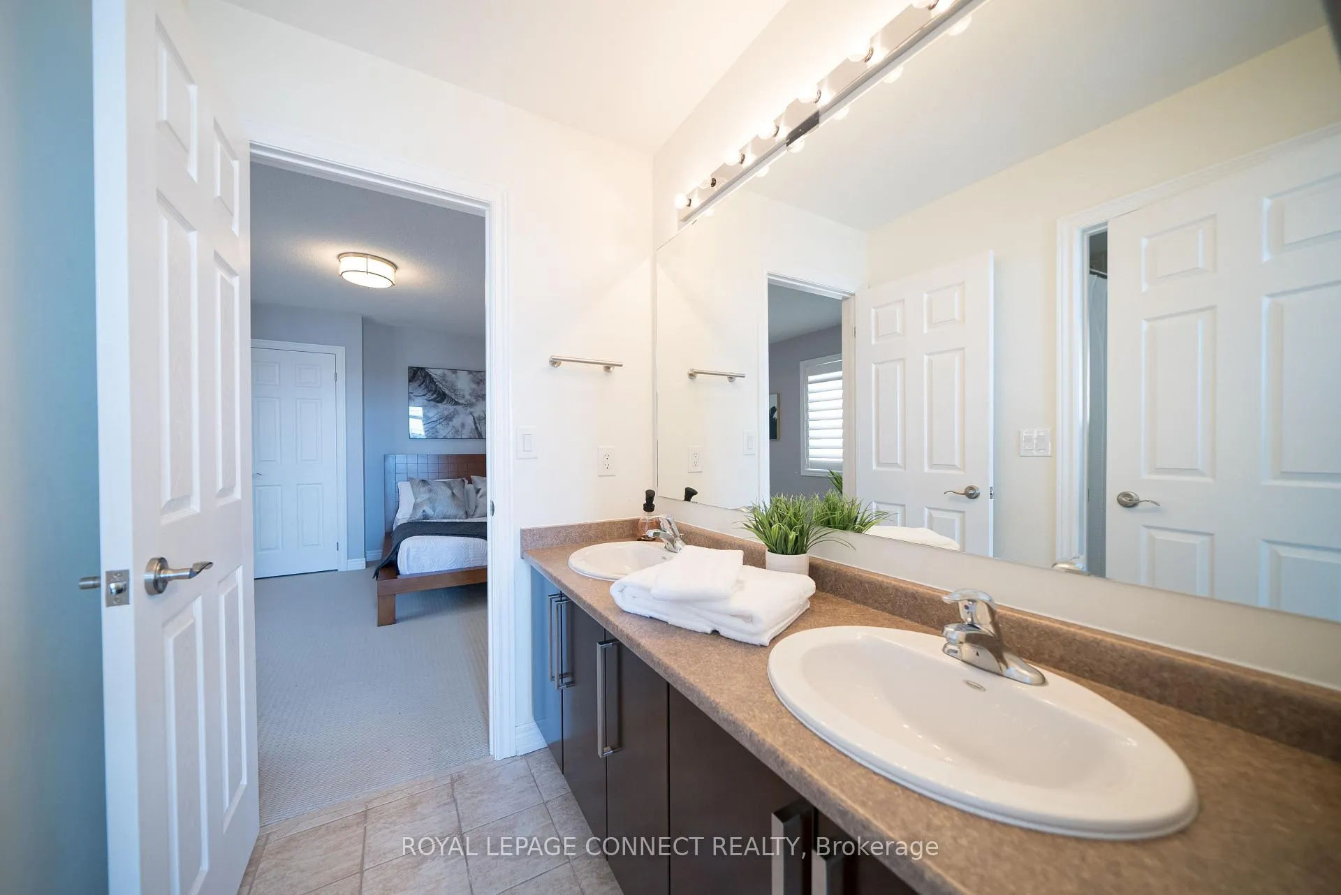 Photo 32 of 18 Kane Crescent, Aurora, Bayview Northeast — HOMEH