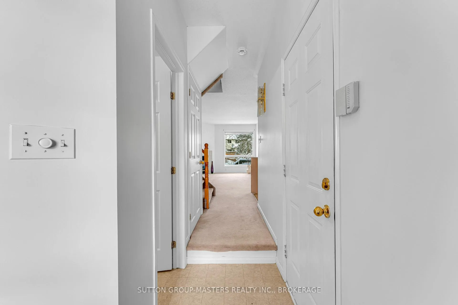 Photo 3 of 546 Quail Court, Kingston, City Southwest — HOMEH
