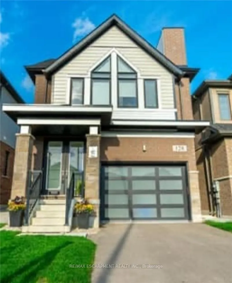Photo 2 of 128 Fairey Crescent, Hamilton, Mount Hope — HOMEH