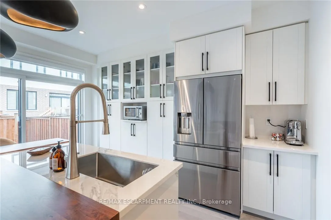 Photo 12 of 128 Fairey Crescent, Hamilton, Mount Hope — HOMEH