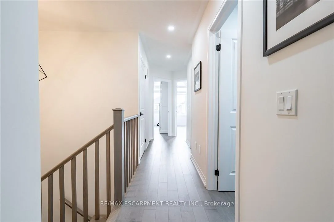 Photo 38 of 128 Fairey Crescent, Hamilton, Mount Hope — HOMEH