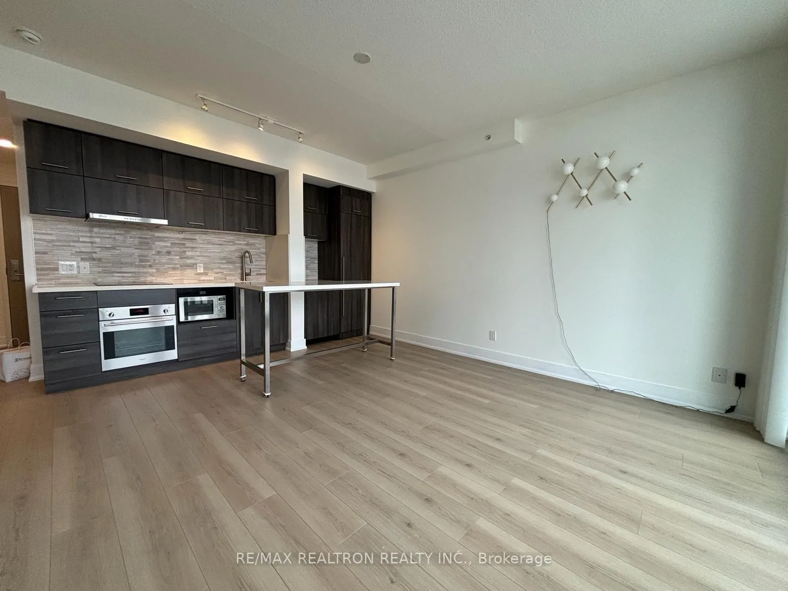 Photo 2 of Unit 901, 180 Enterprise Boulevard, Markham, Unionville — HOMEH